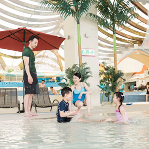 TROPICAL ISLAND 常夏の南国気分を満喫できる大人のビーチ